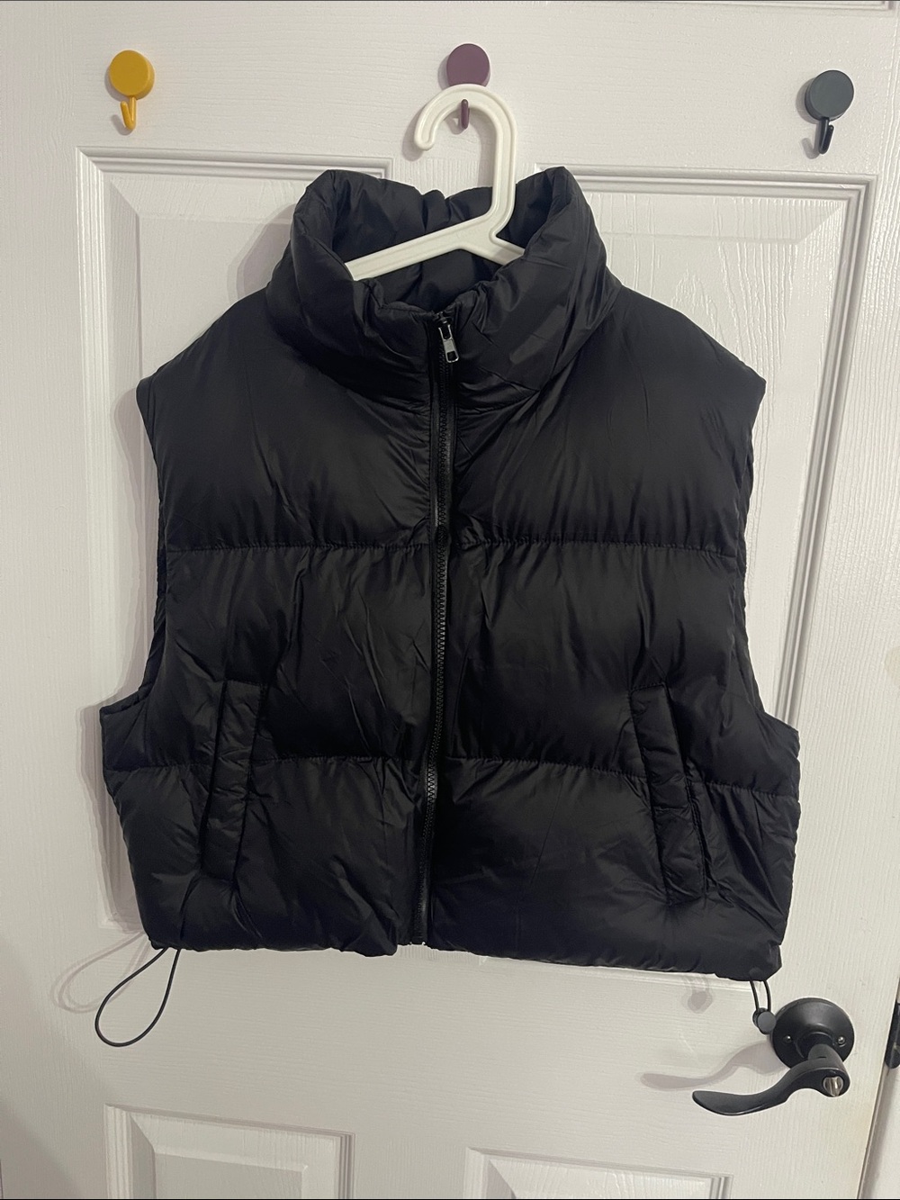 Harlow Cropped Black Quilted Puffer Vest with High Collar
